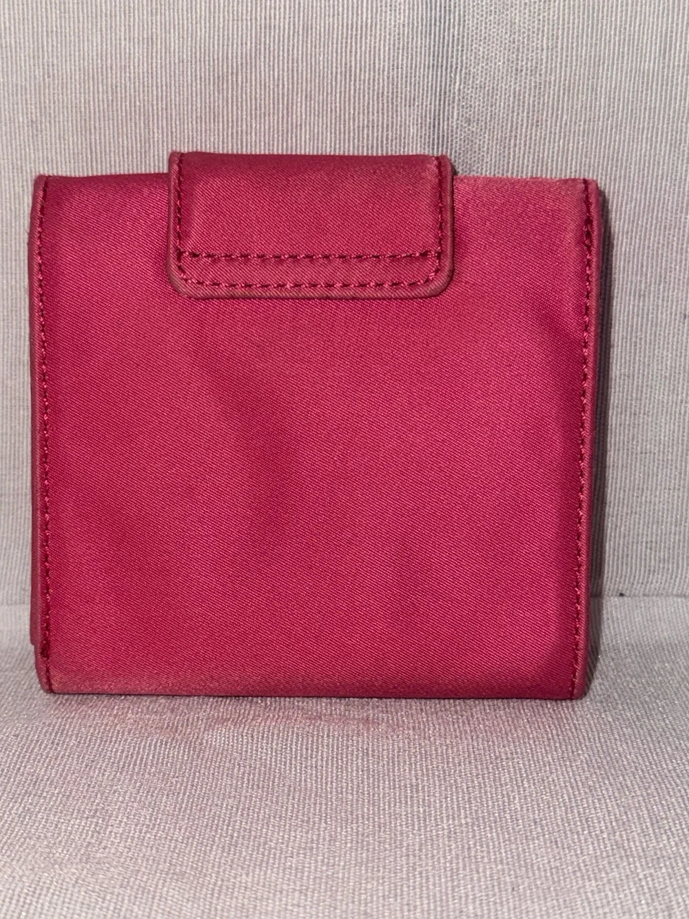 ✨ Vintage Kate Spade Pink Compact Wallet ✨ Perfect for a girls night out!
